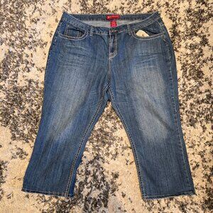 Red Rivet Medium Wash Embellished Capri Jeans | Size 22W